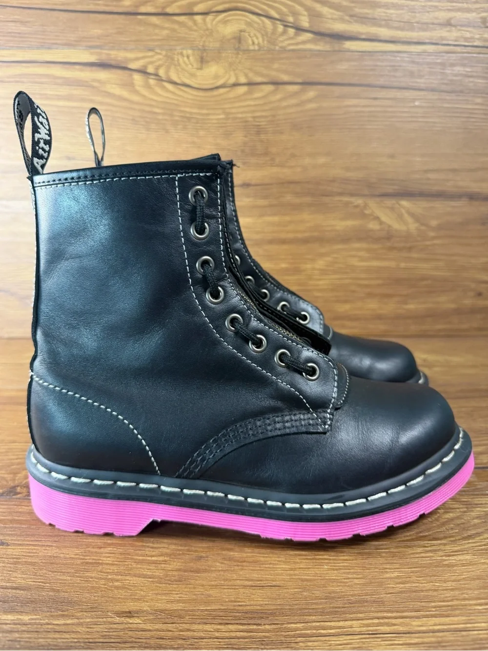 Dr. Martens 1460 Pink Sole Wanama Leather Jungle‎ Zip Boots Womens Size 6 Shoes
